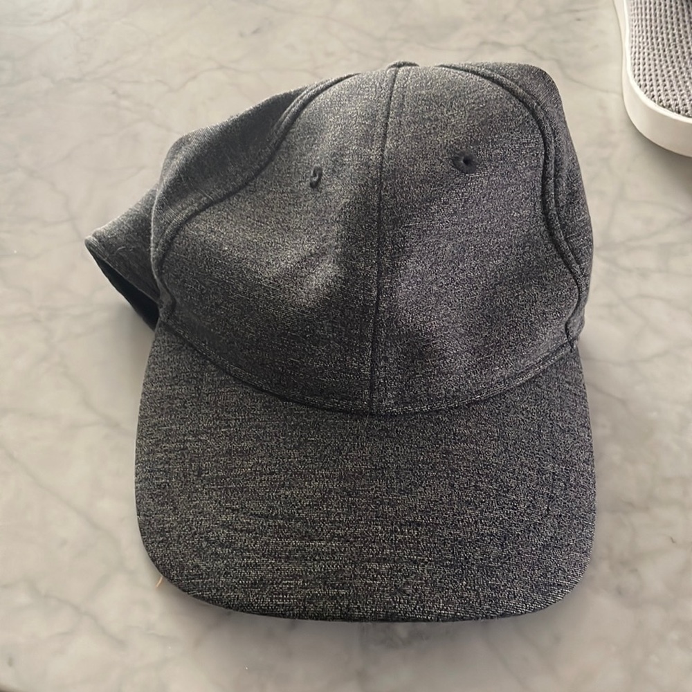 Lululemon Hat (Women, one size)